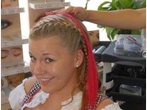 Volksfestkönigin bei Friseur Team