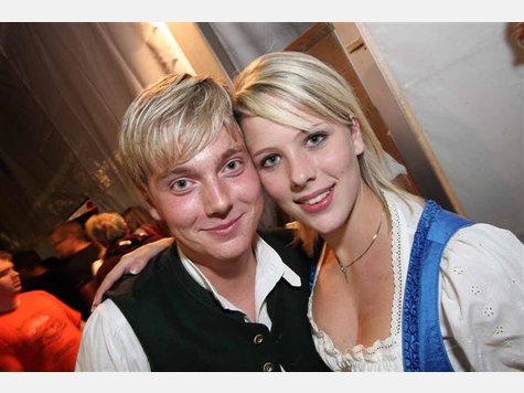 Weinzelt am Freitag