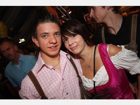 Spaten-Zelt am Samstag - Teil 2