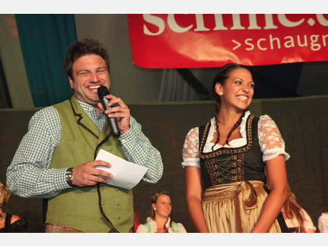 Interviews der Kandidatinnen zur Wahl der Mühldorfer Volksfestkönigin 2010 Interviews der Kandidatinnen zur Wahl der Mühldorfer Volksfestkönigin 2010