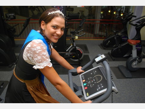 Karla Soptirean besucht den Wilu Sportpark M&uuml;hldorf