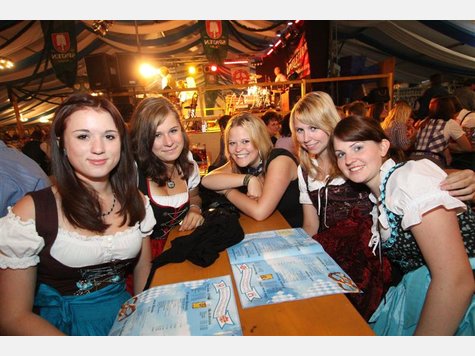 Spatenzelt am Donnerstag